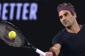Roger Federer hat sich ins Achtelfinale der Australian Open gekämpft.