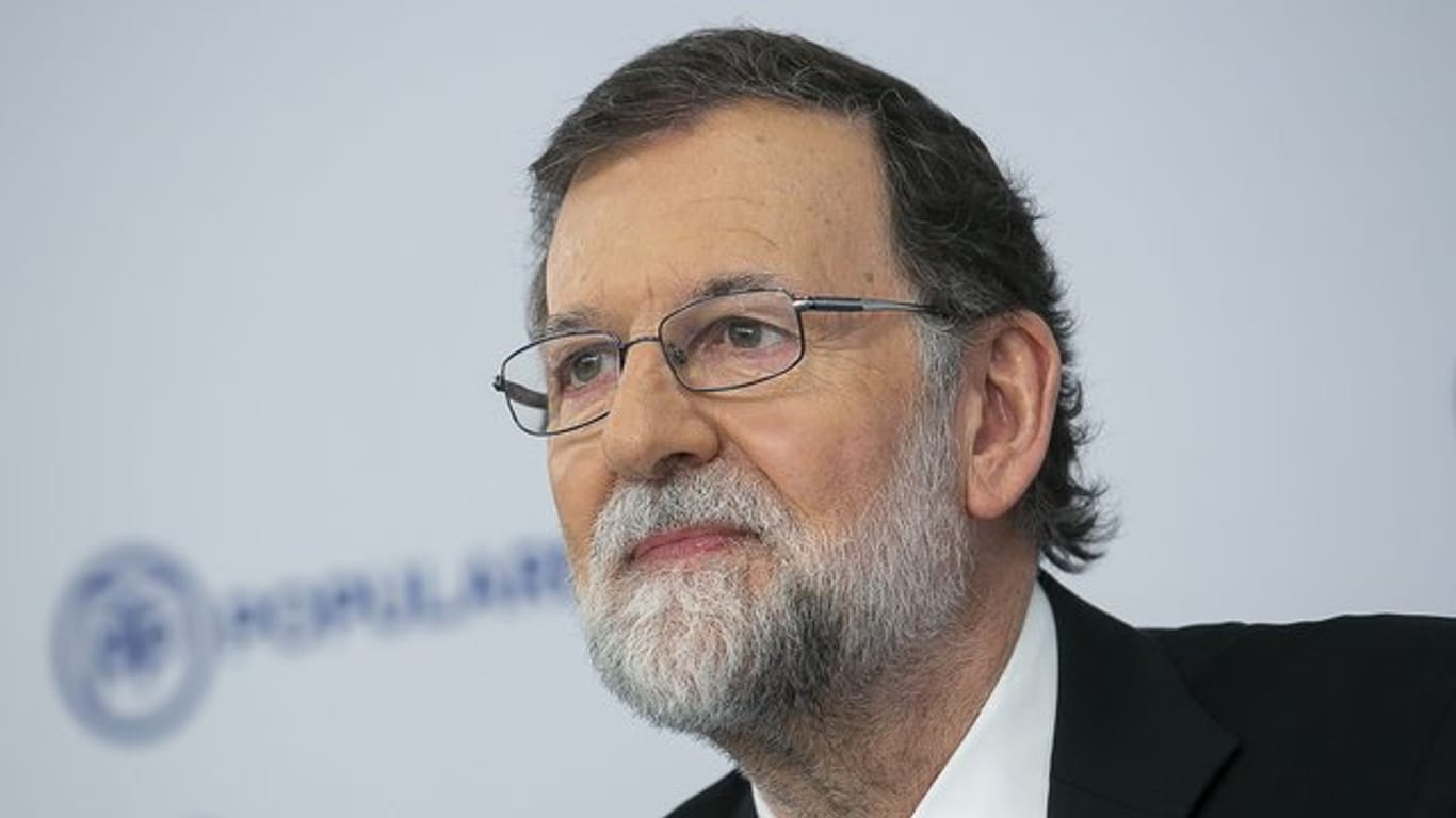 Spaniens ehemaliger Regierungschef Mariano Rajoy könnte bald Präsident des spanischen Fußball-Verbandes werden.