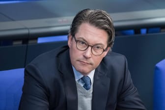 Andreas Scheuer: Der Bundesverkehrsminister will die Anschnallpflicht für Schulbusse neu regeln.