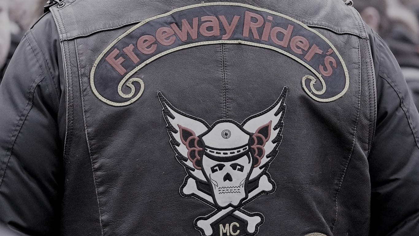 Eine Weste mit dem Logo der "Freeway Rider's": In Hagen sollen die Rocker einen Mann entführt haben.
