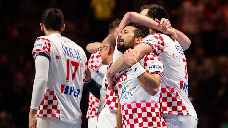 Kroatische Handball-Nationalmannschaft feiert den EM-Finaleinzug.