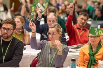 Abstimmung auf dem Parteitag der Thüringer Grünen in Apolda: Zustimmung trotz Unzufriedenheit über die Verteilung der Ministerien.