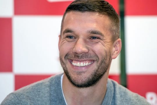 Lukas Podolski steht jetzt beim türkischen Erstligisten Antalyaspor unter Vertrag.