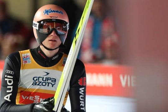 Karl Geiger sprang in Zakopane auf Rang fünf und verteidigte seine Führung in der Gesamtwertung.