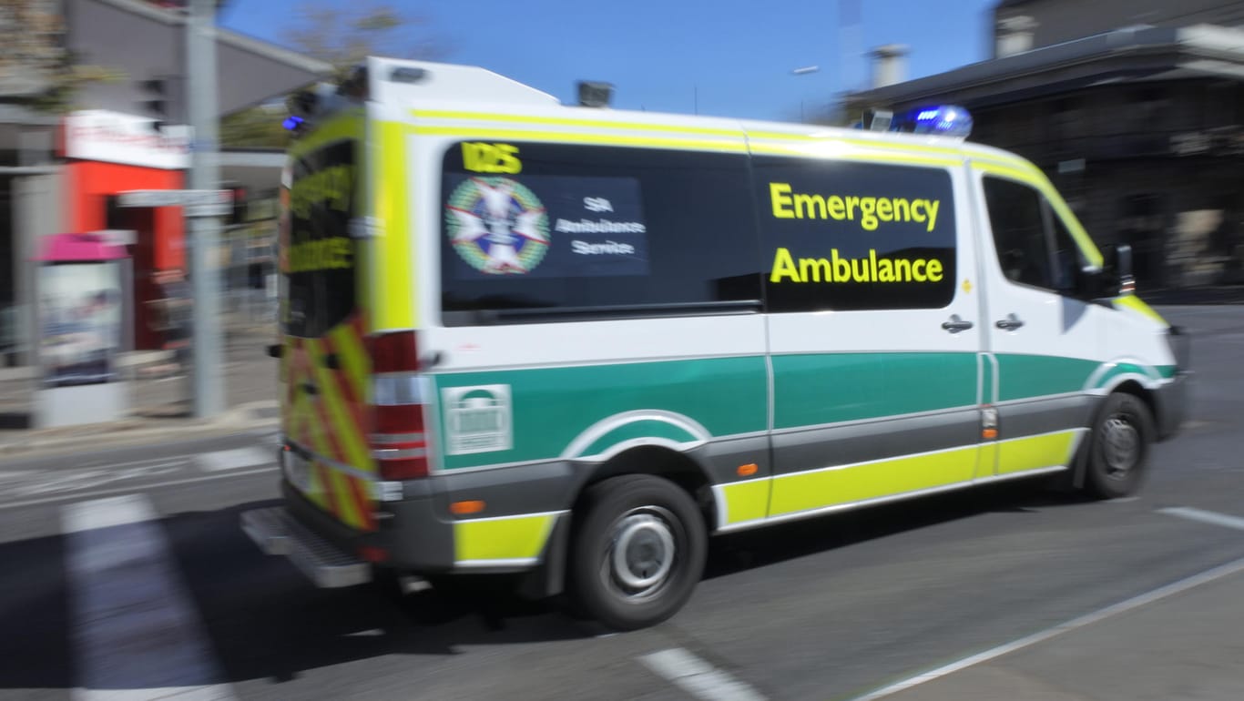 Rettungswagen in Adelaide: Bei einem Kucheness-Ettbewerb am Australia Day gab es einen tragischen Vorfall.
