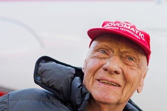 Seine Markenzeichen war die rote Mütze: Niki Lauda.