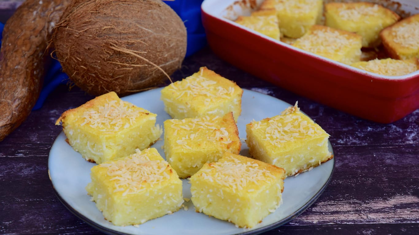 Maniok-Kokos-Kuchen: Cassava eignet sich besonders gut, um glutenfrei zu backen.