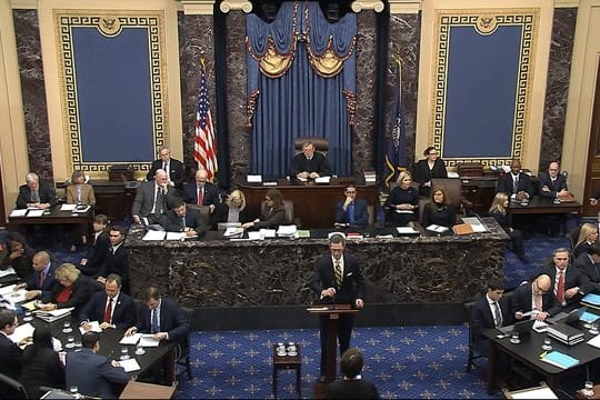 Trumps Verteidiger fordern in dem Impeachment-Verfahren ein rasches Abweisen der Anklage.
