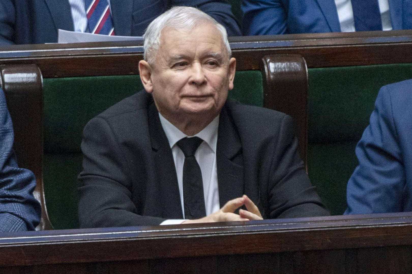 Polens graue Polit-Eminenz Jaroslaw Kaczynski torpediert die Unabhängigkeit von Richtern.