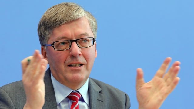 Der Wehrbeauftragte des Bundestages, Hans-Peter Bartels.