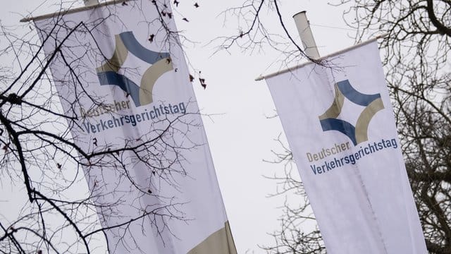 Bis zu 2000 Experten beraten über die künftige Mobilität der Gesellschaft. Bis zu 2000 Experten beraten über die künftige Mobilität der Gesellschaft.
