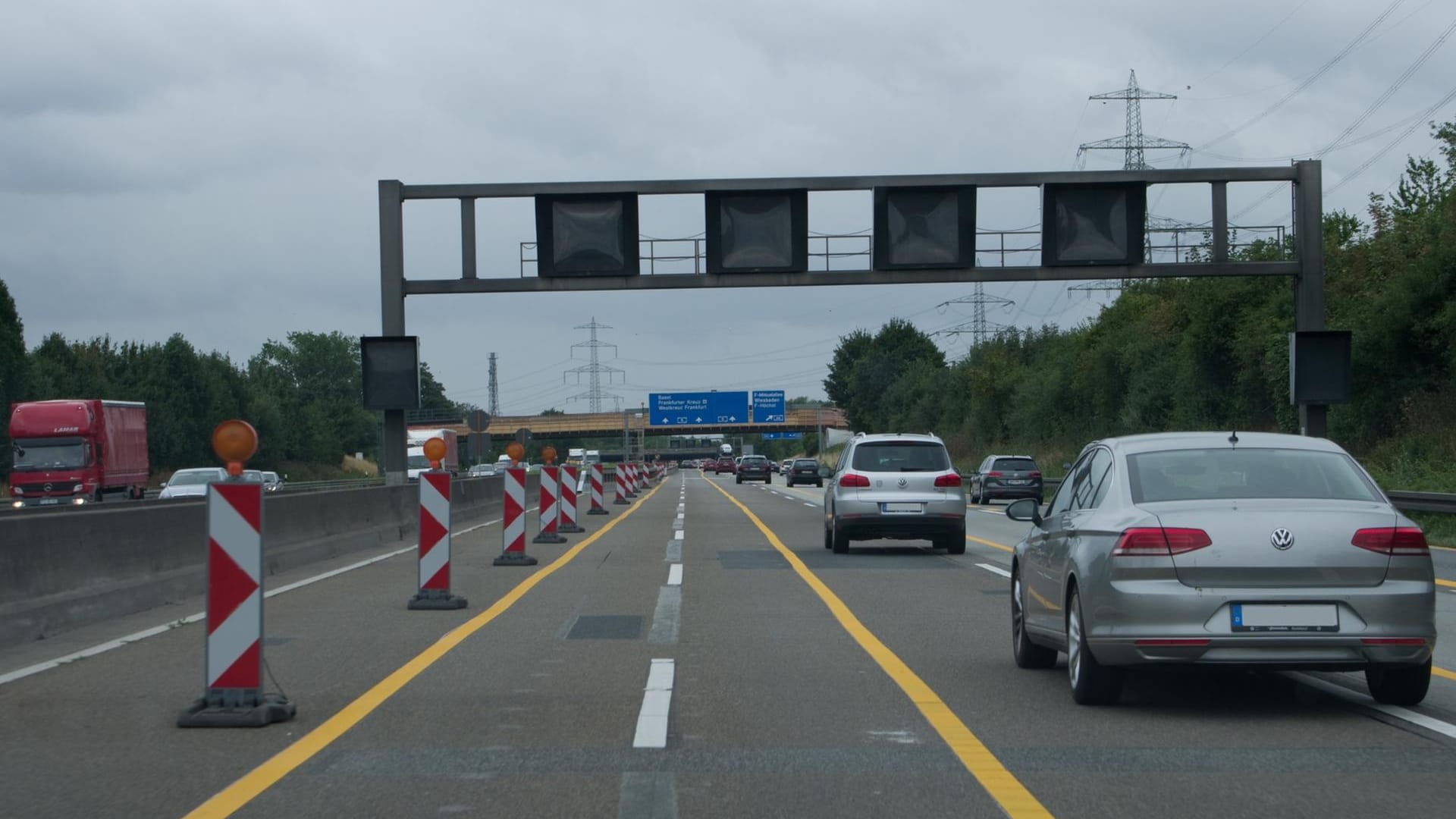 Intelligente Autobahn: Hier soll der Verkehr besonders sicher und zügig fließen. Die Umsetzung wird aber nun in Großbritannien scharf kritisiert.