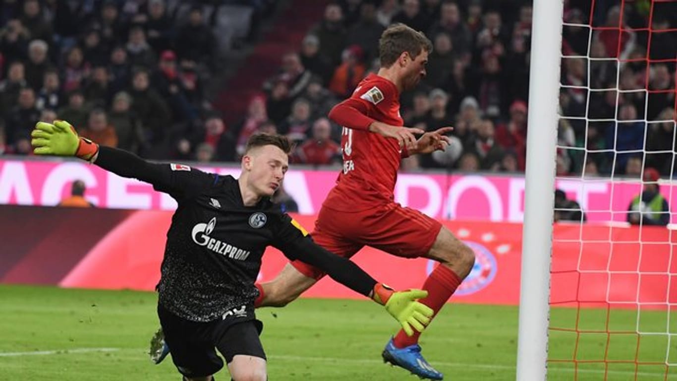 Schalke-Torwart Markus Schubert kassierte fünf Treffer gegen den FC Bayern München.