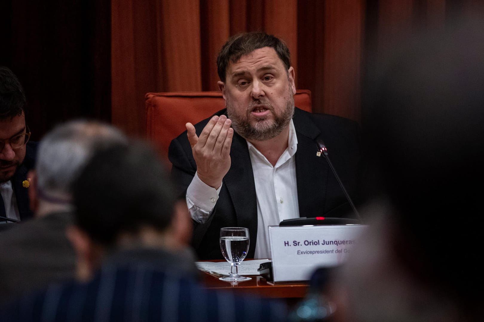 Oriol Junqueras im katalanischen Parlament: Der frühere Vizechef Kataloniens will sich von der spanischen Justiz und seiner langen Haftstrafe nicht einschüchtern lassen.