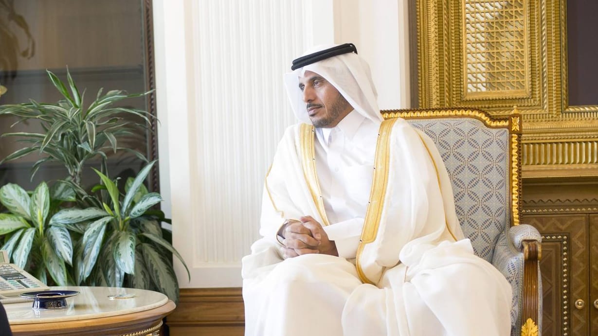 Der bisherige Regierungschef Abdullah bin Nasser bin Chalifa al-Thani im Gespräch mit Frank-Walter Steinmeier: Der damalige Bundesaussenminister besuchte Katar 2014 (Archivbild). Der bisherige Regierungschef Abdullah bin Nasser bin Chalifa al-Thani im Gespräch mit Frank-Walter Steinmeier: Der damalige Bundesaussenminister besuchte Katar 2014 (Archivbild).