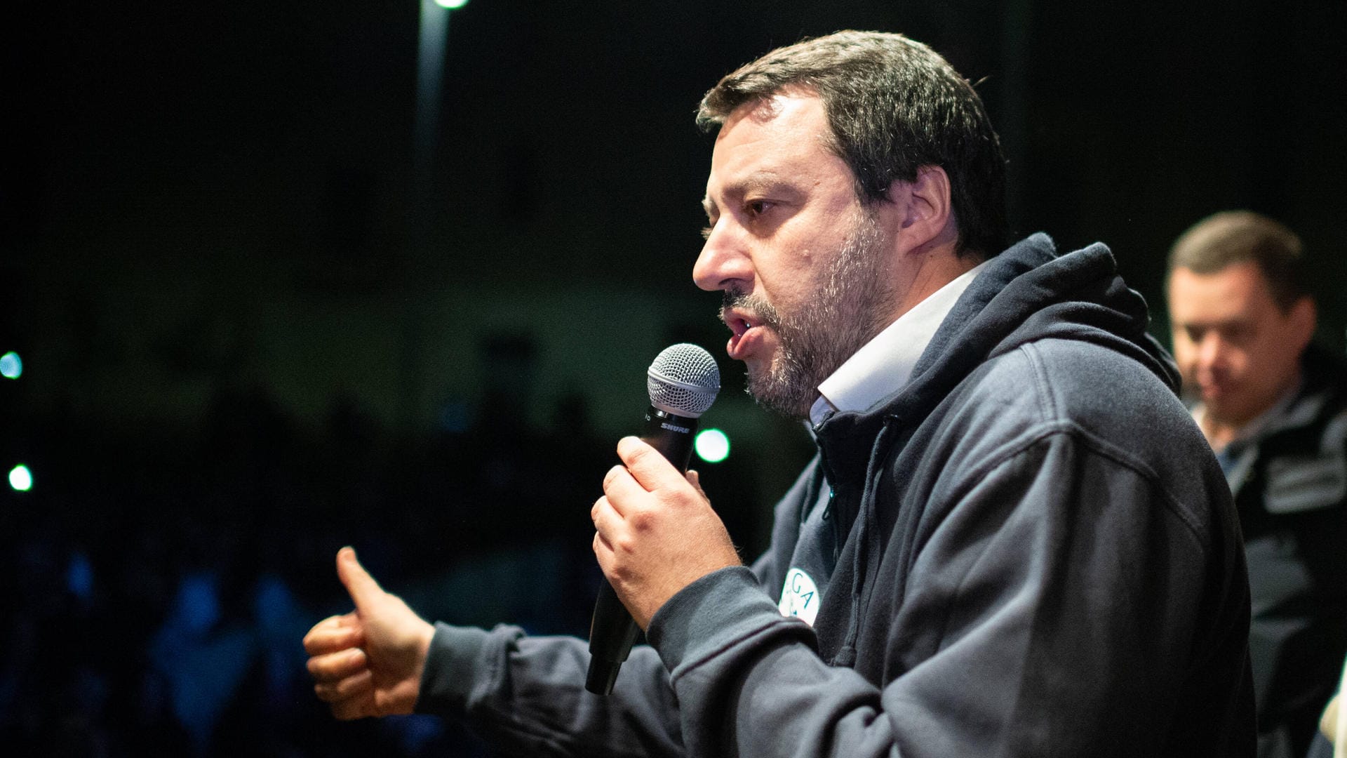 Matteo Salvini bei einer Wahlkampfveranstaltung: Genützt hat ihm die umstrittene Aktion nichts, Salvinis Lega verlor die Wahl in der Region (Archivbild). Matteo Salvini bei einer Wahlkampfveranstaltung: Genützt hat ihm die umstrittene Aktion nichts, Salvinis Lega verlor die Wahl in der Region (Archivbild).