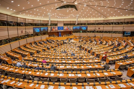 Das Europaparlament hat den Brexit-Vertrag ratifiziert.