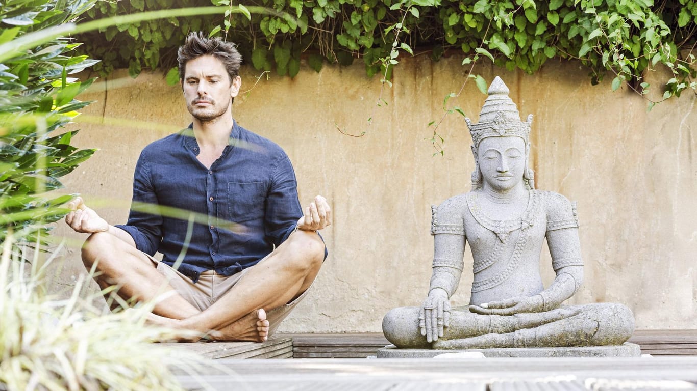 Zen-Garten: Hier können Sie entspannen – mit oder ohne dekorativer Buddhaskulptur.