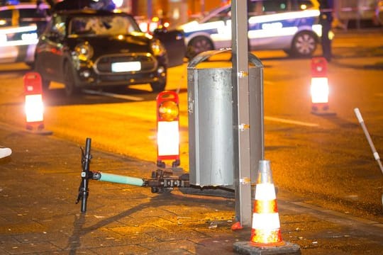 Nach Angaben des Verkehrssicherheitsrats wurden zuletzt allein in Nordrhein-Westfalen 150 schwere Unfälle mit E-Scootern gezählt.