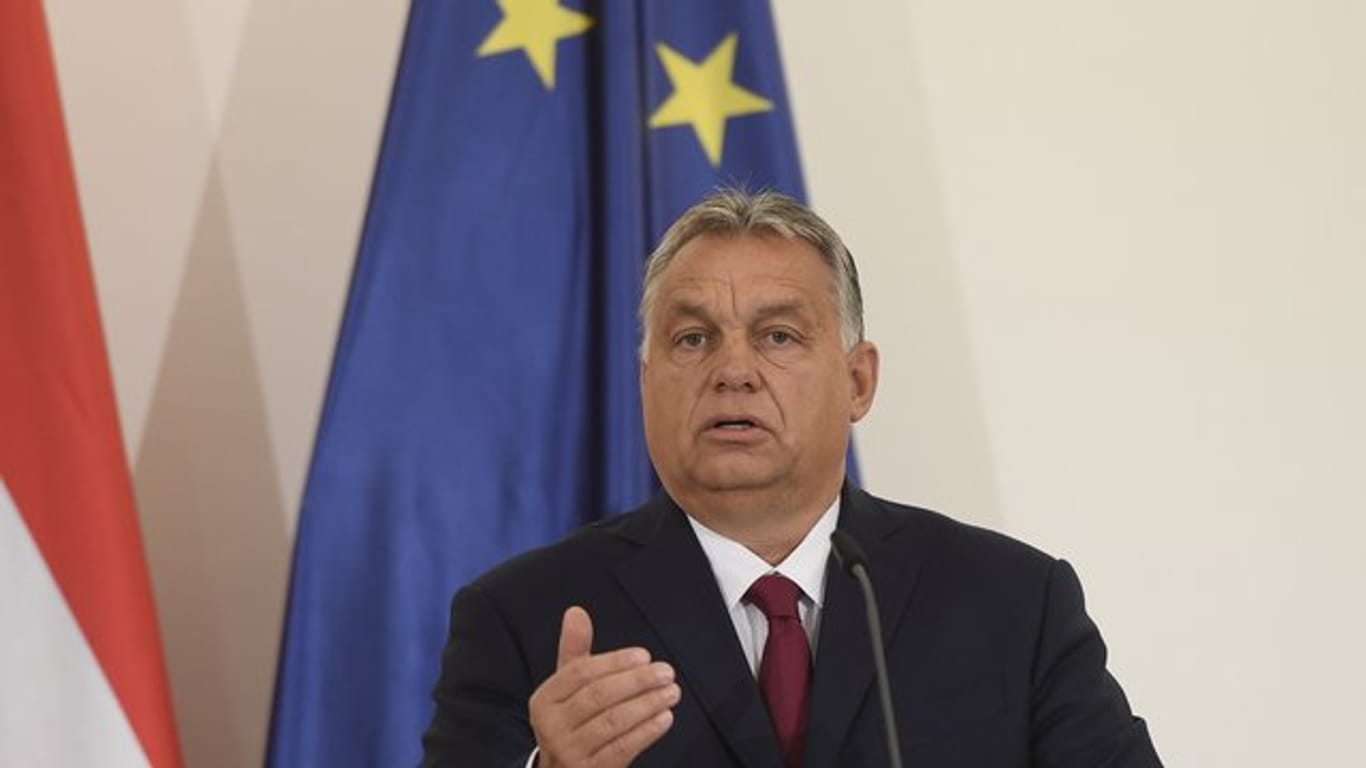 Ungarns Ministerpräsident Viktor Orban hat einen Rechtsschwenk der EVP zur Bedingung für seine weitere Mitgliedschaft gemacht.