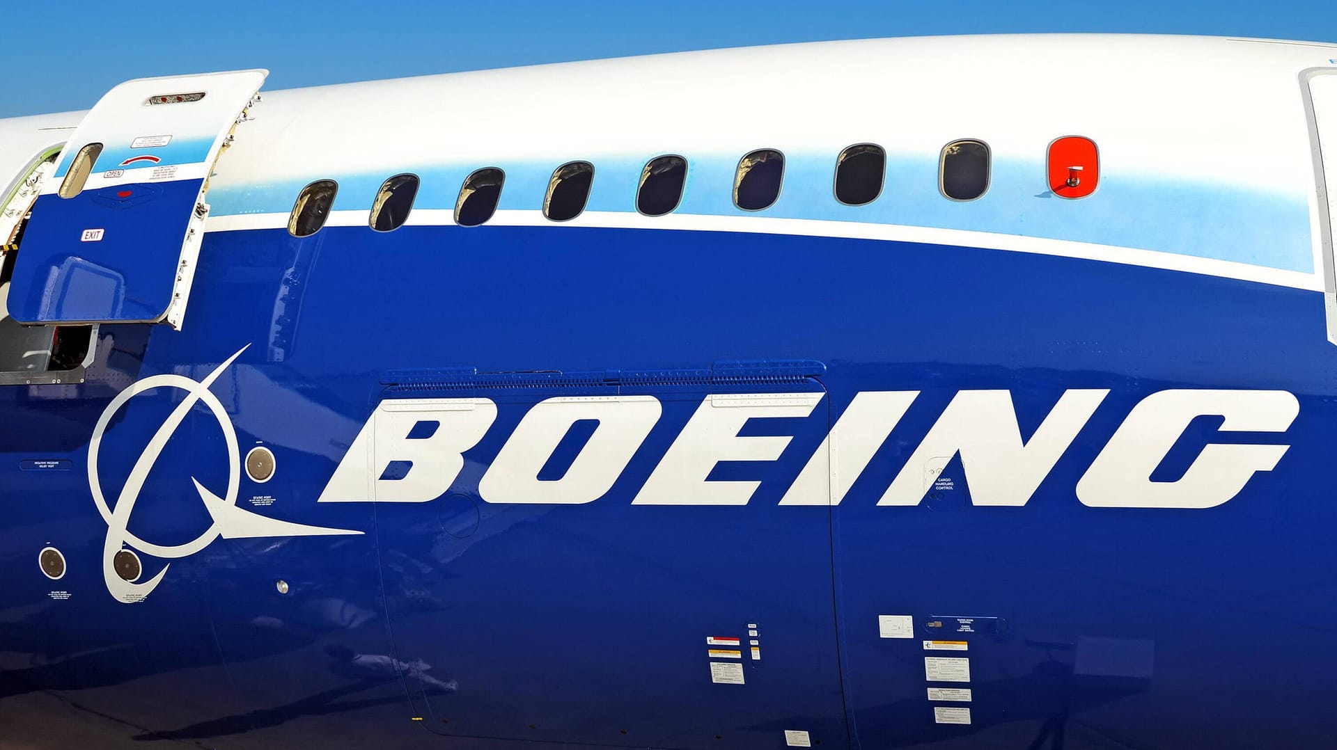 Boeing 737 Max: Im März 2019 wurde der Maschine ein weltweites Startverbot erteilt.