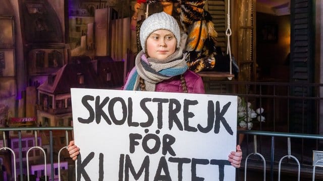 Die schwedische Klimaaktivistin Greta Thunberg als Wachsfigur auf der Hamburger Reeperbahn. Die schwedische Klimaaktivistin Greta Thunberg als Wachsfigur auf der Hamburger Reeperbahn.
