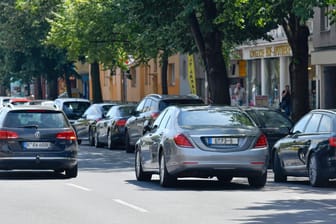 Parken in zweiter Reihe: Das kann in Zukunft noch teurer werden.