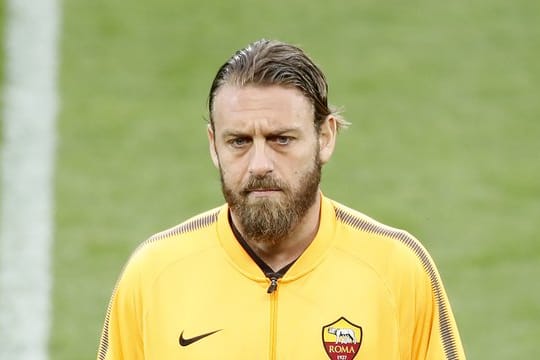 Sieht mit langem Haar und Schminke älter aus: Daniele De Rossi.