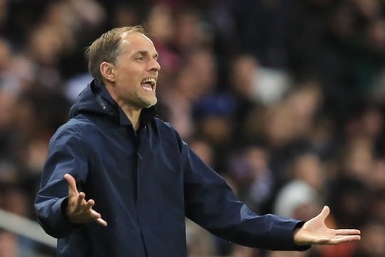 Trainer Thomas Tuchel setzte sich mit Paris Saint-Germain beim Drittligisten FC Pau durch.