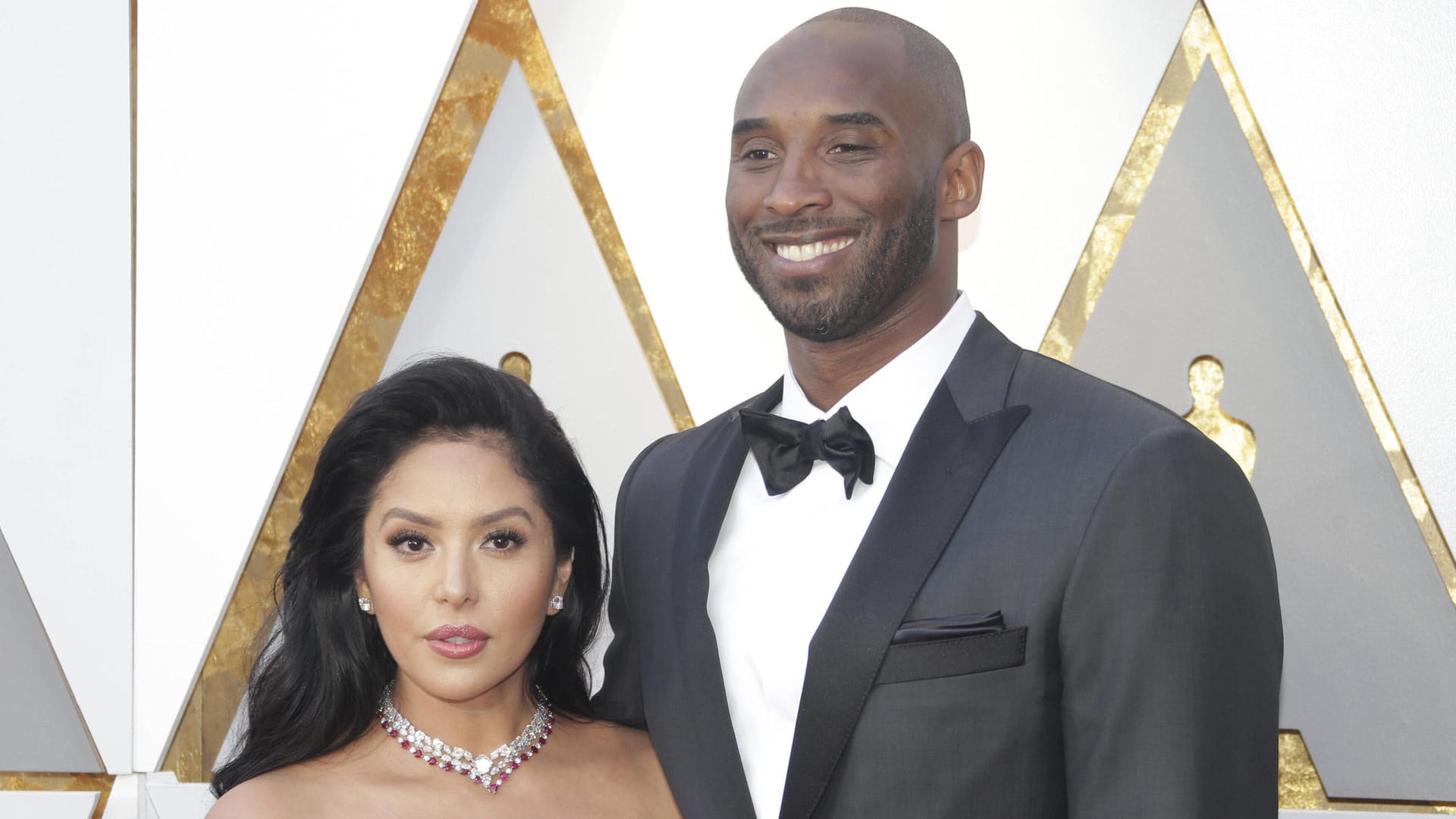 Kobe Bryant mit seiner Vanessa (Archivbild): Seine Ehefrau hat sich noch nicht öffentlich zum Tod ihres Mannes geäußert.