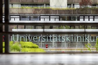 Ausgelöst wurden die Ermittlungen durch eine Strafanzeige des Universitätsklinikums Ulm.