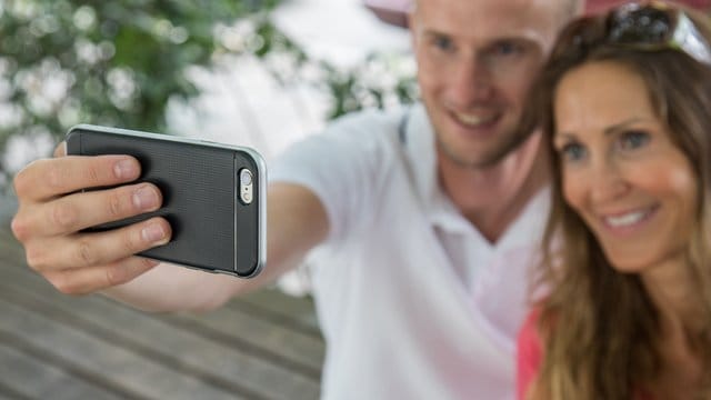 Wer die Smartphonekamera direkt über den Messenger nutzt, muss mit einer schlechteren Bildqualität rechnen. Wer die Smartphonekamera direkt über den Messenger nutzt, muss mit einer schlechteren Bildqualität rechnen.