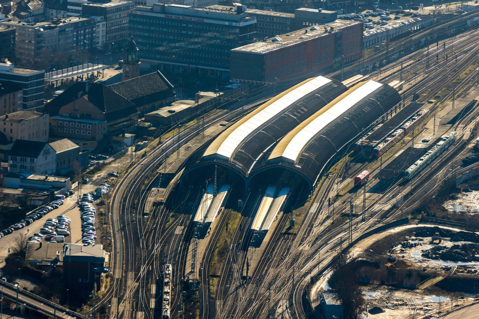 Luftbild vom Hagen Hauptbahnhof: Bei der S-Bahn hat es eine Störung gegeben.