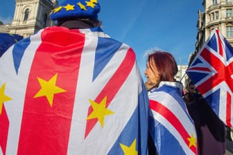 Demonstranten in London: Mit der Ratifizierung der EU-Staaten kann Großbritannien nun in der Nacht auf Samstag aus der Europäischen Union austreten.