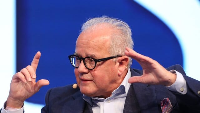 Hält frühere Anstoßzeiten bei Länderspielen für familienfreundlicher: DFB-Präsident Fritz Keller auf dem Kongress SpoBis. Hält frühere Anstoßzeiten bei Länderspielen für familienfreundlicher: DFB-Präsident Fritz Keller auf dem Kongress SpoBis.