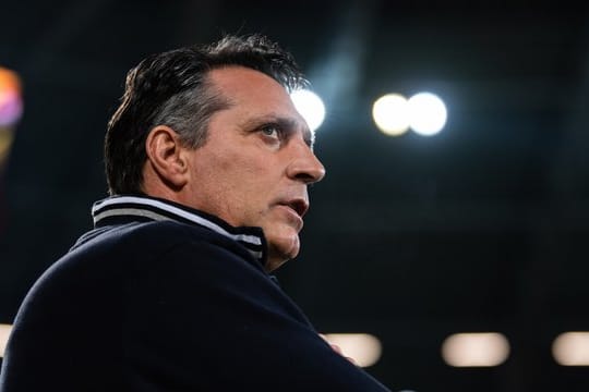 Um Alois Schwartz, den Trainer des Karlsruher SC, gibt es keine Diskussion.