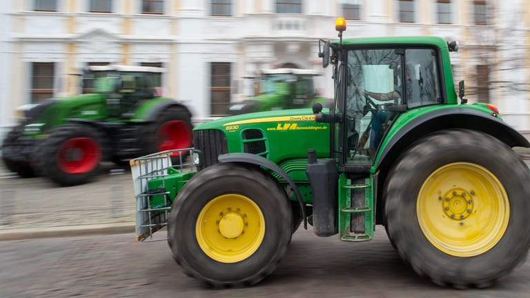 Landwirte protestieren in Magdeburg: In den kommenden vier Jahren sollen die Landwirte mit einer Milliarde Euro unterstützt werden.
