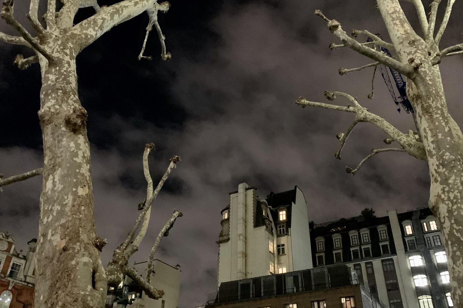 London: In der City herrschte in der Nacht auf Freitag eine ambivalente Stimmung.