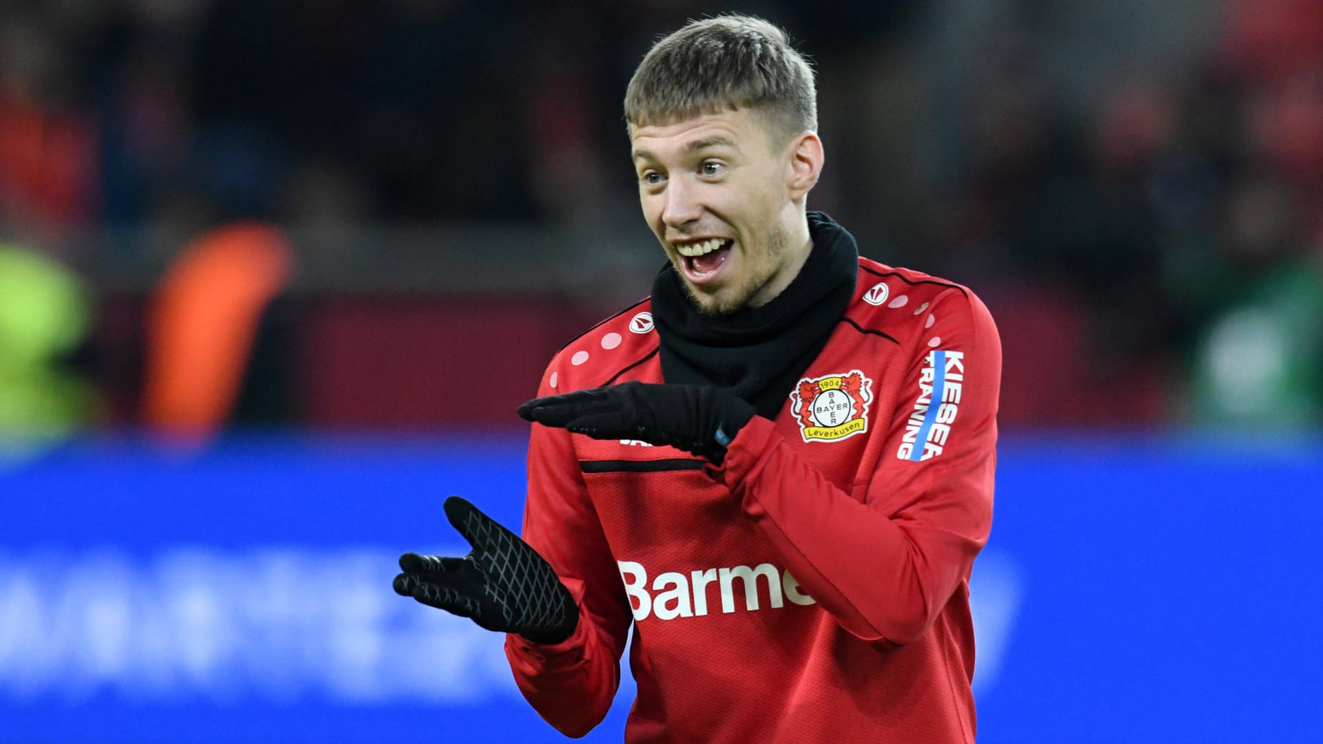 Auch der Vater von Mitchell Weiser war früher Fußballprofi. Patrick Weiser trainiert heute die U19 von Bayer Leverkusen und ist seinem Sohn so ganz nah.