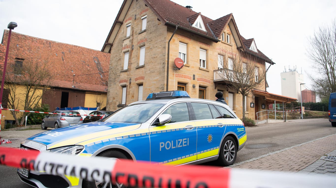 Der Tatort in Rot am See: Vor einer Woche tötete ein Schütze sechs Menschen in der Gaststätte, jetzt wurde dort eingebrochen.