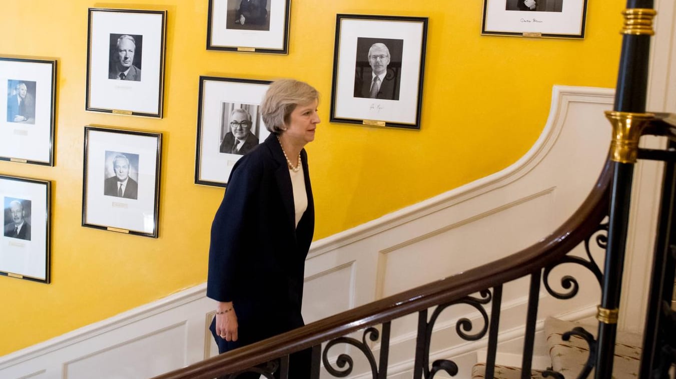 Theresa May ist mit ihrem Vorhaben, den Brexit-Prozess zu beenden, gescheitert.