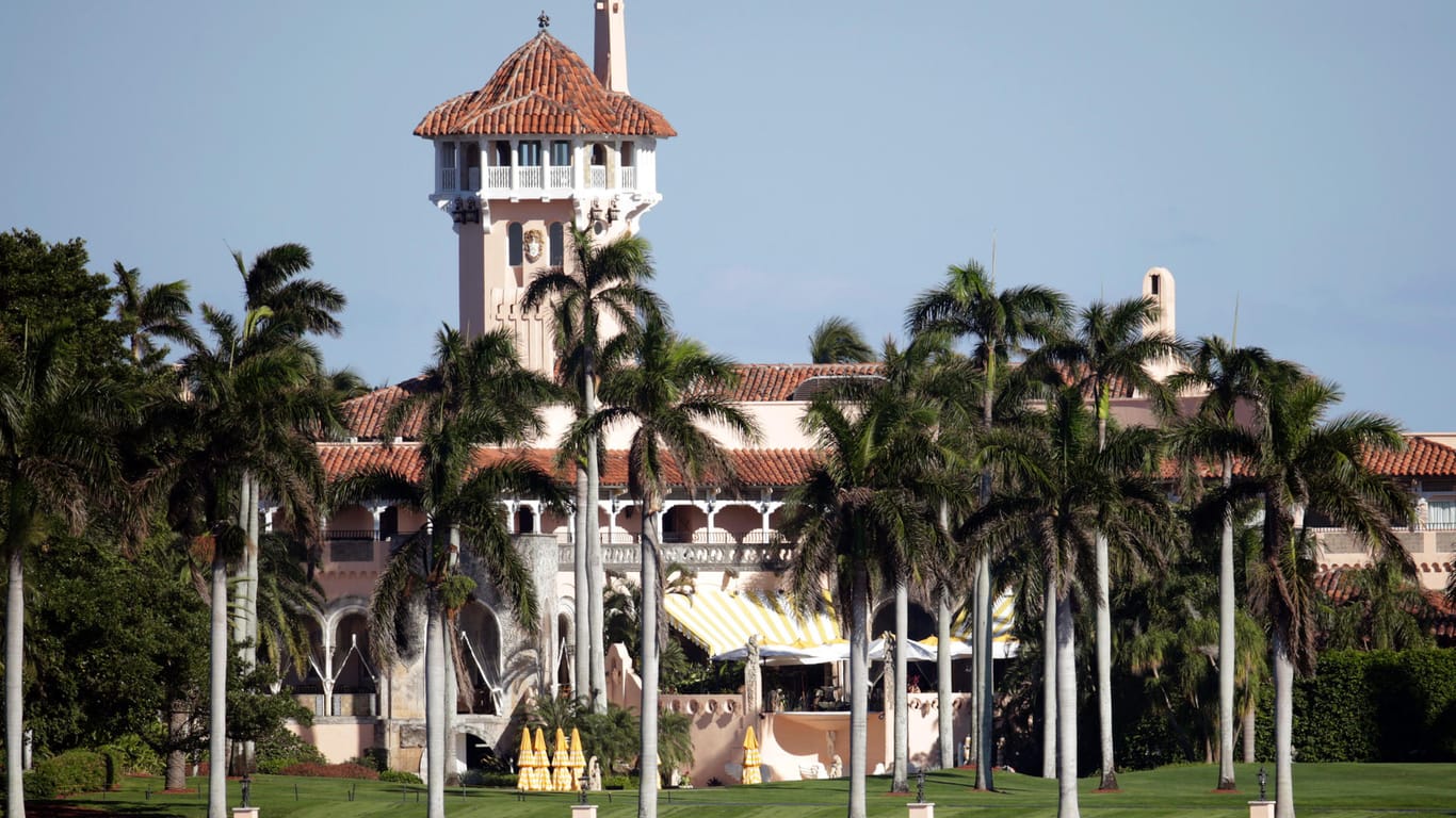 Das Luxusanwesen Mar-a-Lago des US-Präsidenten in Florida: Zwei Verdächtige wurden festgenommen.