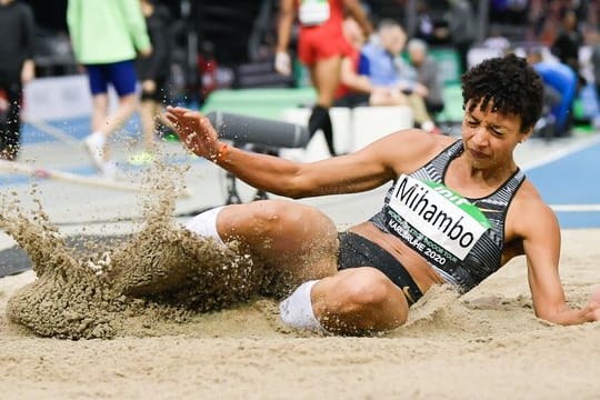 Landete beim Hallen-Meeting in Karlsruhe bei 6,83 Metern: Malaika Mihambo beim Weitsprung.