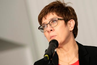 Annegret Kramp-Karrenbauer: Die Vorsitzende der CDU will den sexuellen Missbrauch von Kindern härter bestrafen.