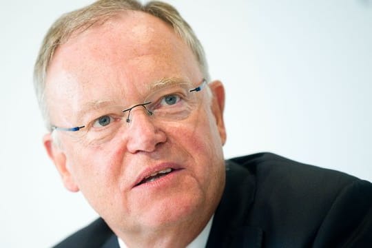 Die SPD sollte nach Einschätzung von Niedersachsens Ministerpräsident Stephan Weil Selbstbewusstsein und Optimismus ausstrahlen.
