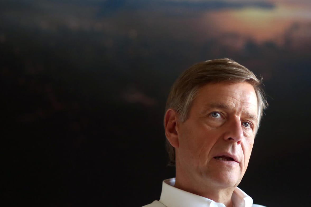 ZDF-Journalist Claus Kleber: Das "heute journal" hat zwei US-Bundesstaaten auf einer Landkarte verwechselt.
