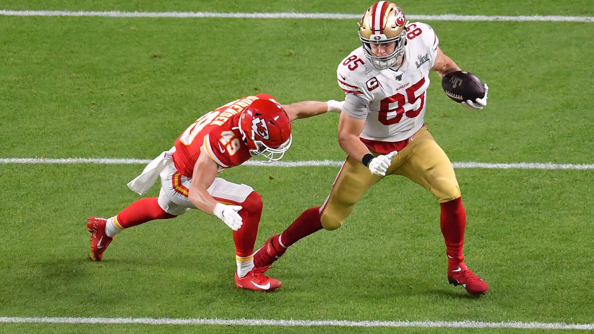 San Franciscos Kittle (r.) gegen Chiefs-Defensive-Back Sorensen.