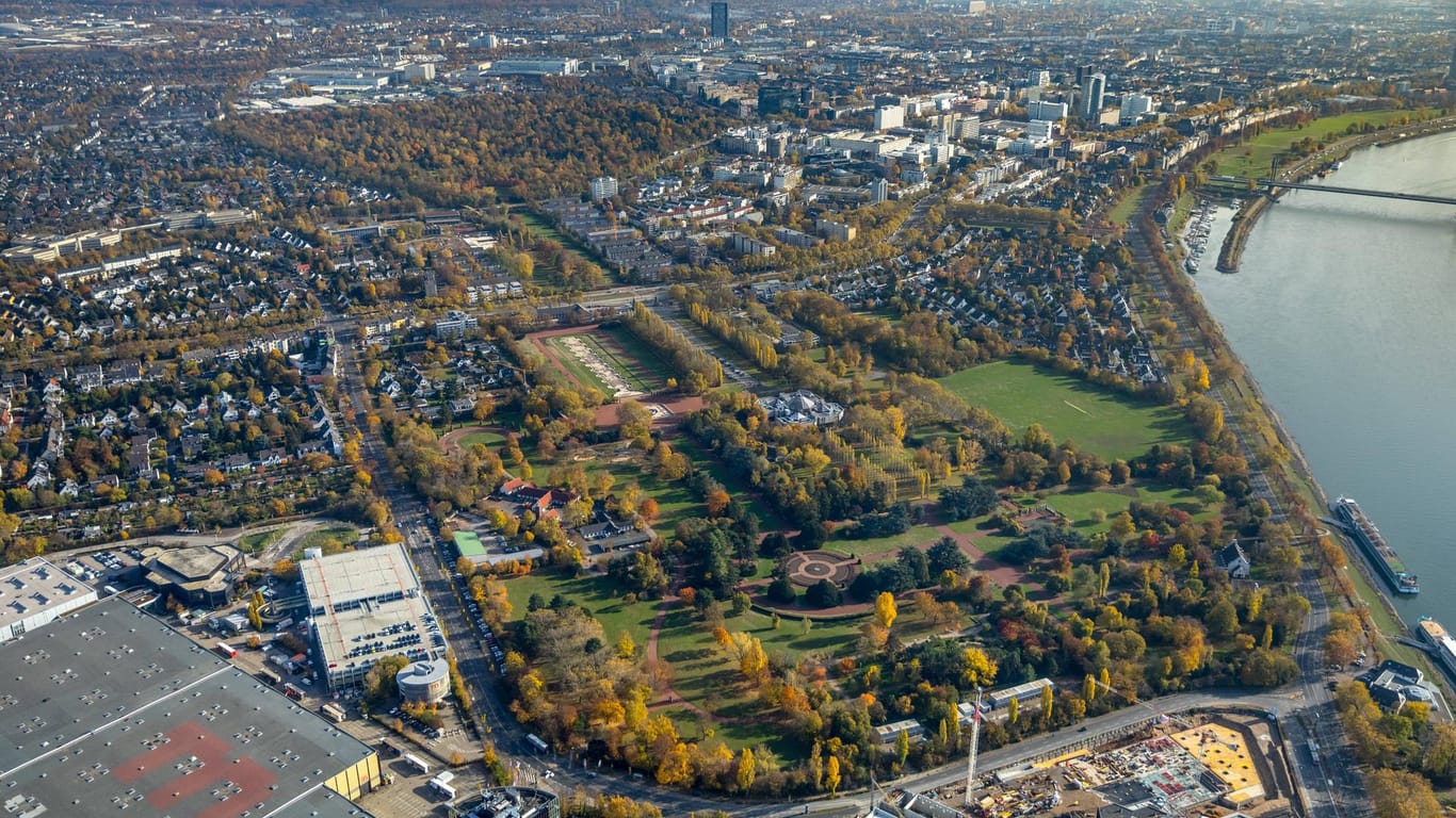 Luftaufnahme vom Nordpark in Düsseldorf: Mit 33 Hektar ist er eine der größten Parkanlagen der Stadt.