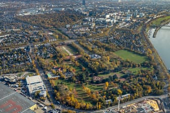 Luftaufnahme vom Nordpark in Düsseldorf: Mit 33 Hektar ist er eine der größten Parkanlagen der Stadt.