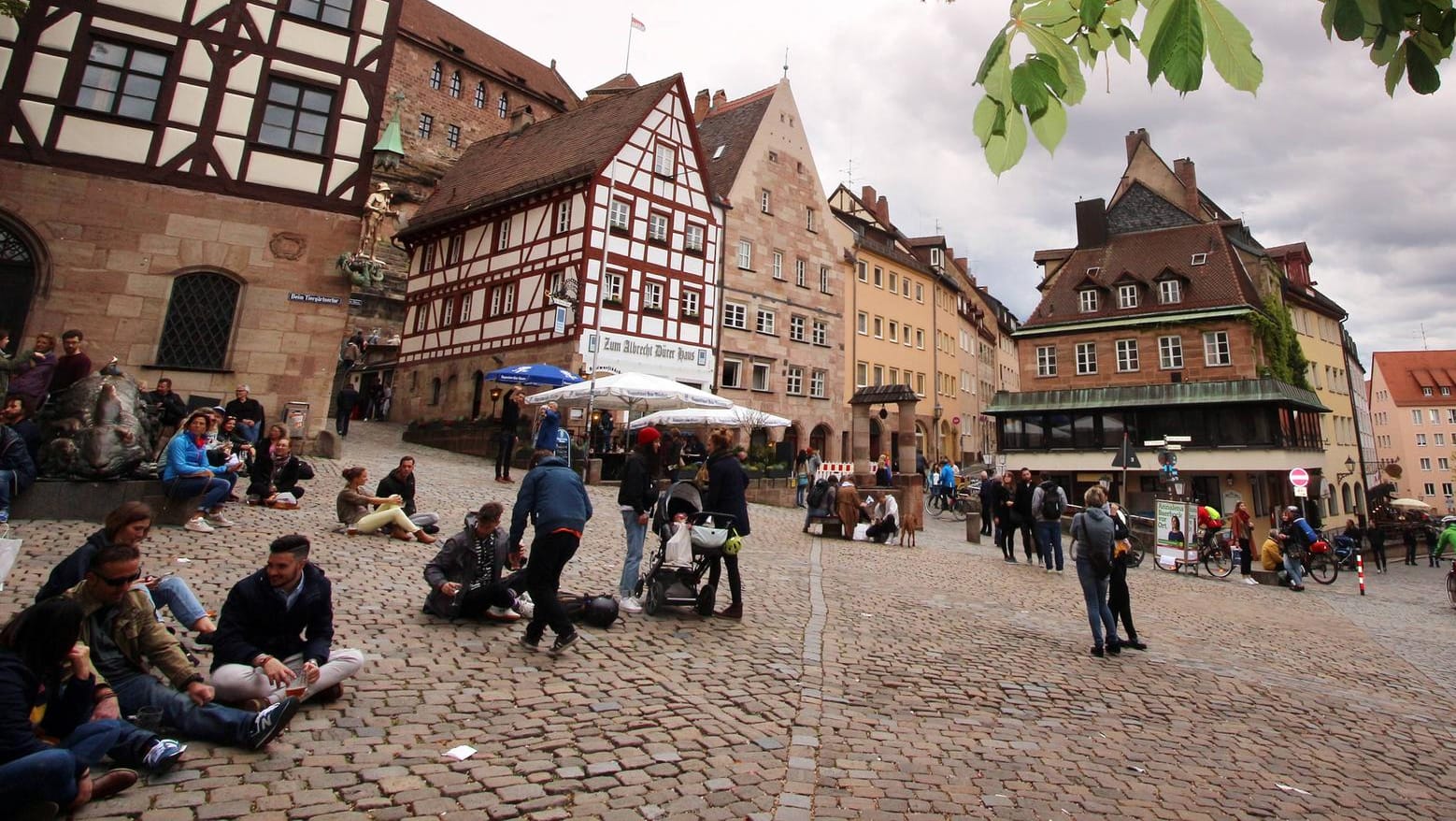Altstadt von Nürnberg: Wo Menschen sich aufhalten, entsteht meistens auch Müll.